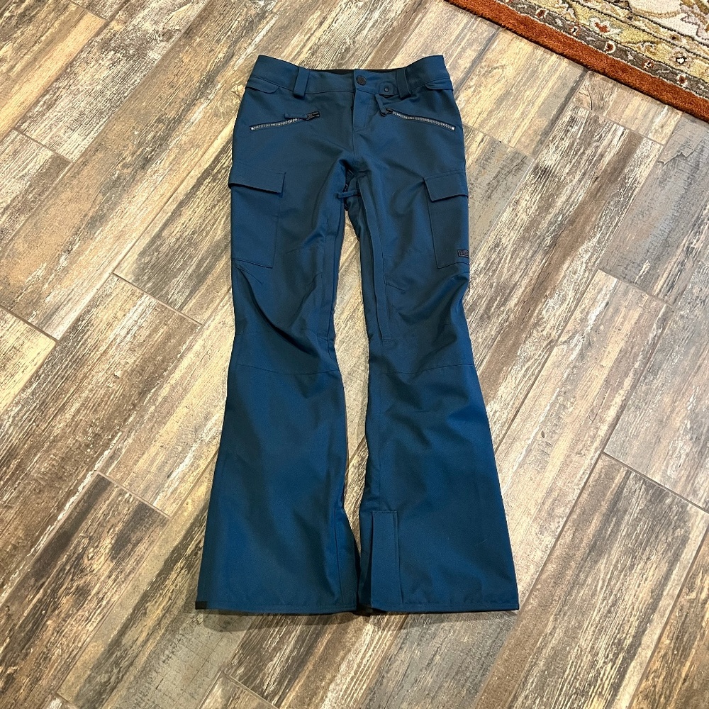Volcom Womens Slim Fit Snowboarding Pants XS